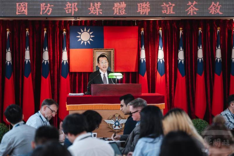 國防部3日舉辦媒體聯誼茶敘，部長顧立雄就國防施政重點進行說明