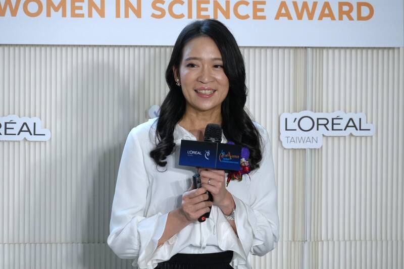 台灣大學大氣系副教授黃彥婷（圖）鑽研氣候動力領域，8日獲得「2025年台灣傑出女科學家獎」的「新秀獎」