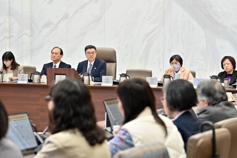 行政院長卓榮泰13日主持「中央災害防救會報第51次會議」