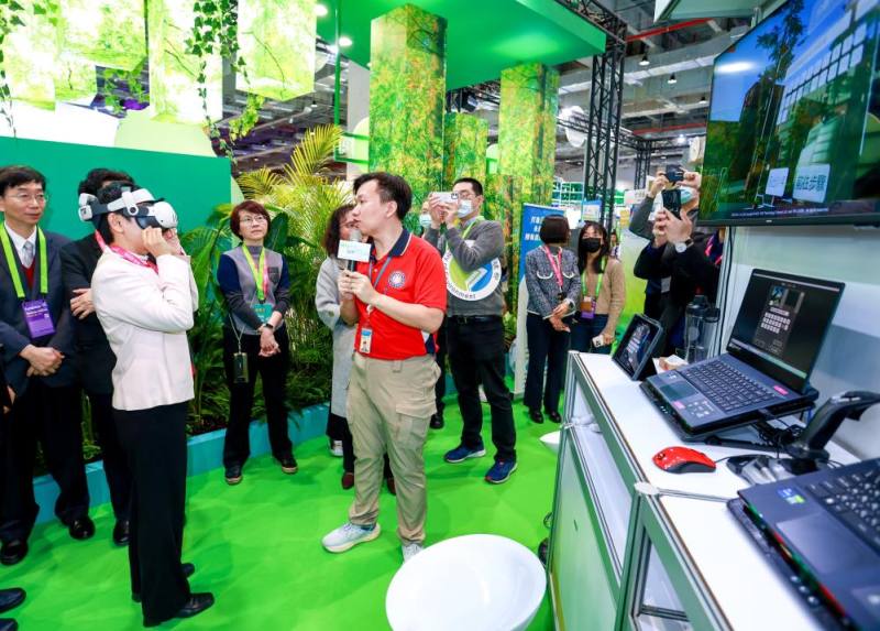 環境部「環境科技治理AI館」科技防災與研究區，展示XR延伸實境化災應變訓練