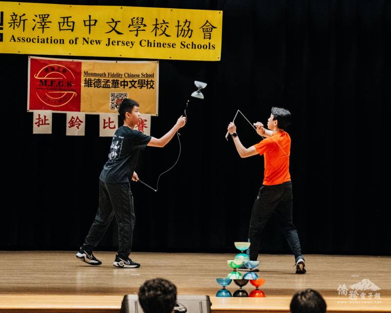 雙人組比賽展現彼此的搭配及默契(普林斯頓中文學校施柏丞、黃唯凡)