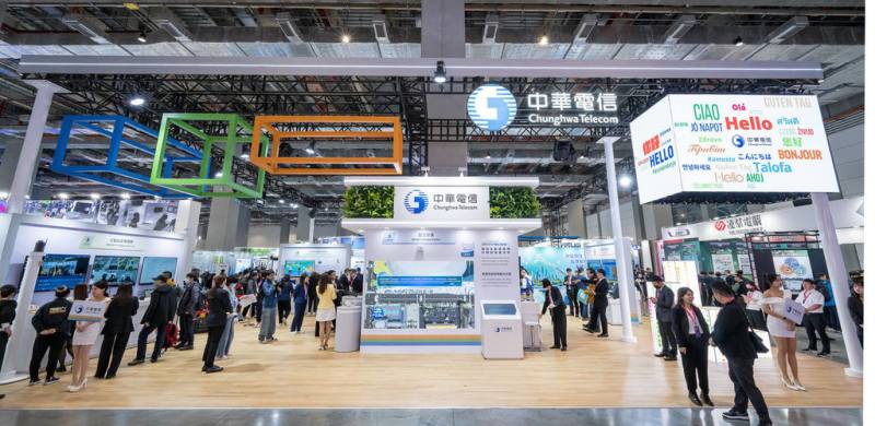 2025年智慧城市展登場，中華電信拓展創新科技的應用服務，今年以「數位韌性、智慧驅動、永續未來」為主題，展示智慧交通、AI應用、網路韌性及智慧城市4大領域共計16個展項。（中華電提供）