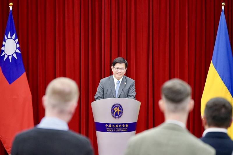 外交部長林佳龍主持酒會歡迎烏克蘭出席「2025台北智慧城市展」訪團