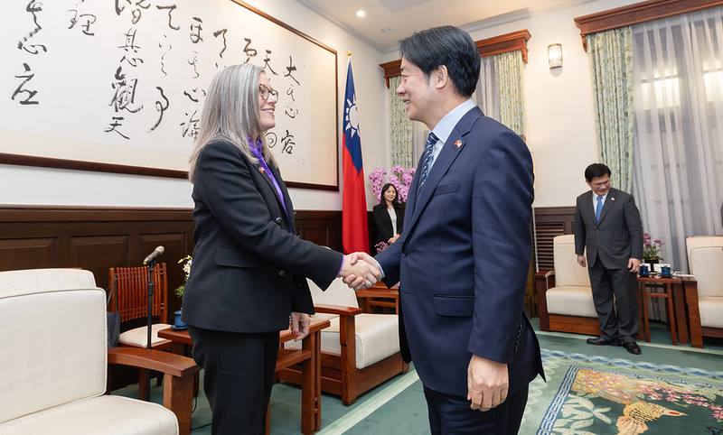 President Lai Ching-te meets with a delegation led by Arizona Governor Katie Hobbs.