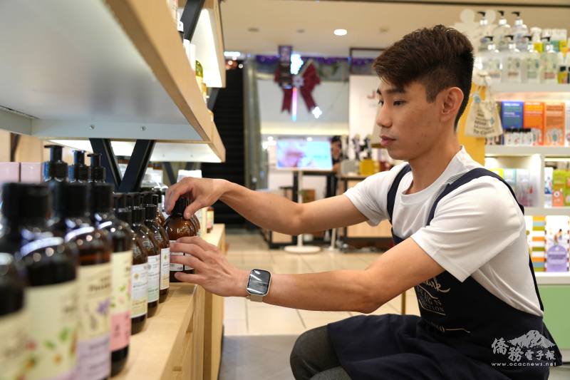 陳泇均工作樣貌