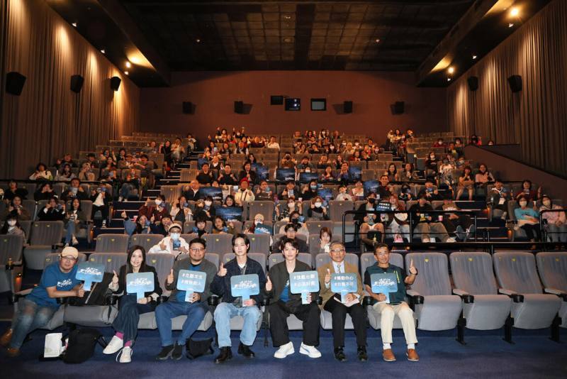 客家電視台年度大戲「星空下的黑潮島嶼」22日在台南舉辦特映會，拍攝團隊期待觀眾能踴躍收看，感受這部作品的深刻意涵。（台南市政府提供）
