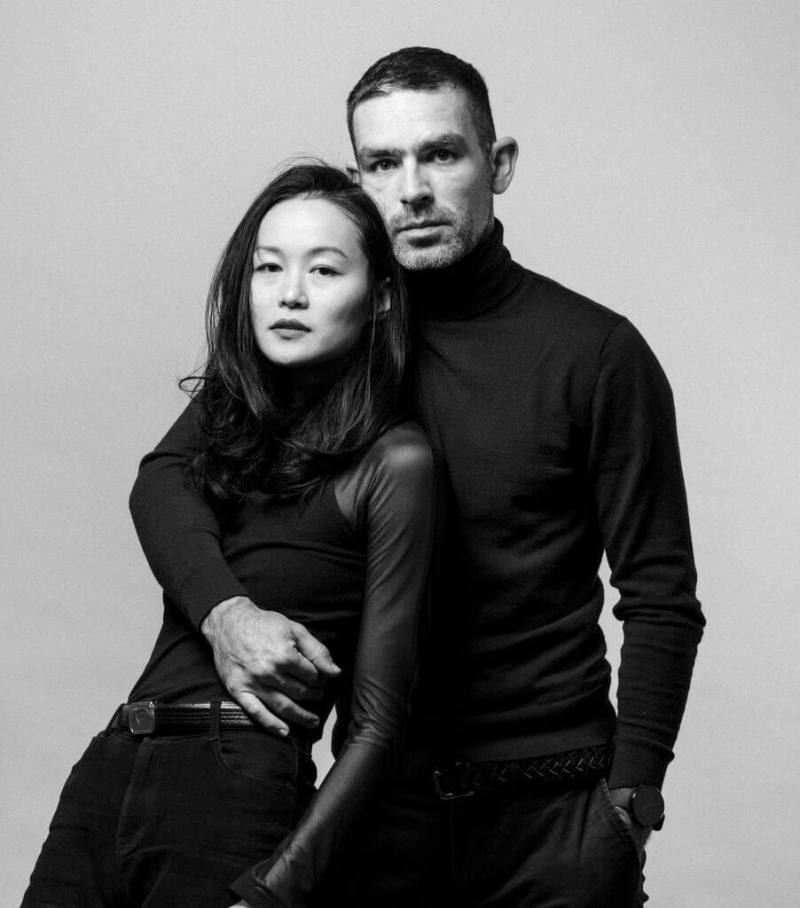 2025「春鬥」將邀請來自台、日及歐洲等5組編舞家，放膽「裸」探索身體新語彙。圖為台灣與匈牙利的編舞組合李貞葳（左）與法庫亞．佐坦（Vakulya Zoltan）（右）。（雲門舞集提供）