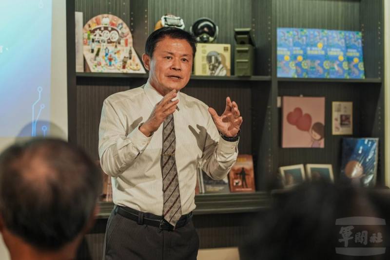 黎明文化董事長黃國明致詞