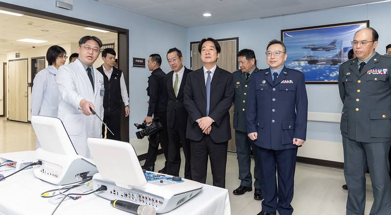 總統視導「空勤健檢中心」及「航空視聽感知評估站」
