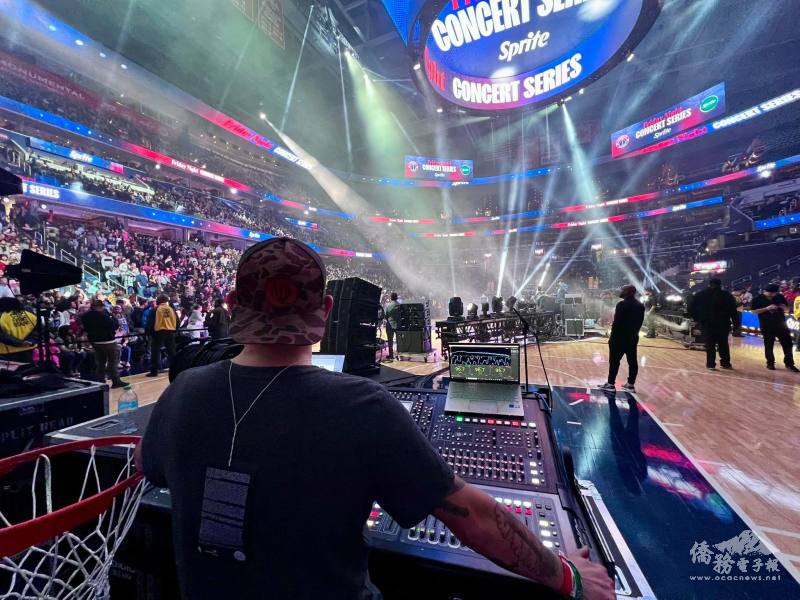 Grammy-winning artist Flo Rida took the stage for a spectacular post-game concert, leaving the crowd electrified.