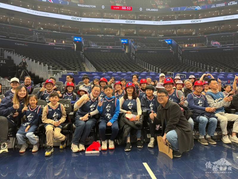 50名幸運僑胞有機會在場邊近距離欣賞球員熱身(Courtside Warmup)