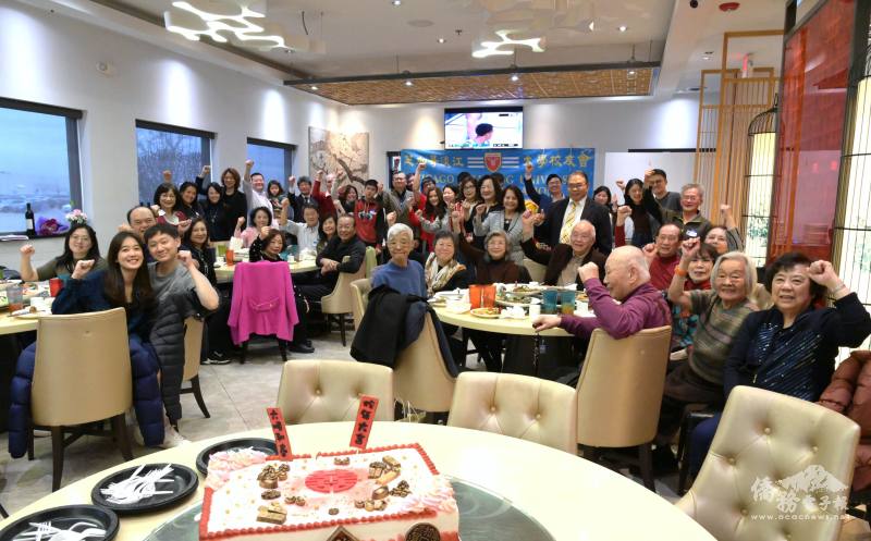 芝加哥淡江大學校友會春宴合影