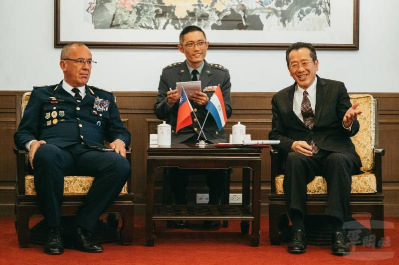 顧部長期許未來雙方保持密切合作與交流。（軍聞社記者陳軍均攝）