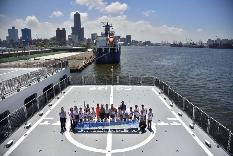 高雄艦飛行甲板合影(113年度活動照片)