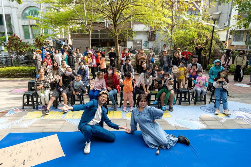 邁入第13屆的新營藝術季「水水三重奏」29日正式開幕，以水的3態作為策展靈感，展現藝術多元樣貌與流動能量。（台南市政府文化局提供）