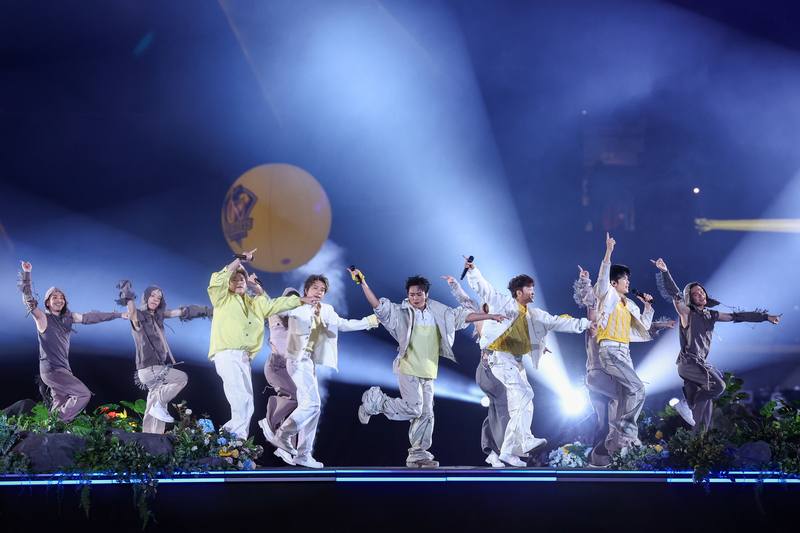 中華職棒36年賽季開幕，首戰29日在台北大巨蛋登場，偶像團體Energy賽前應邀演出，炒熱全場氣氛。