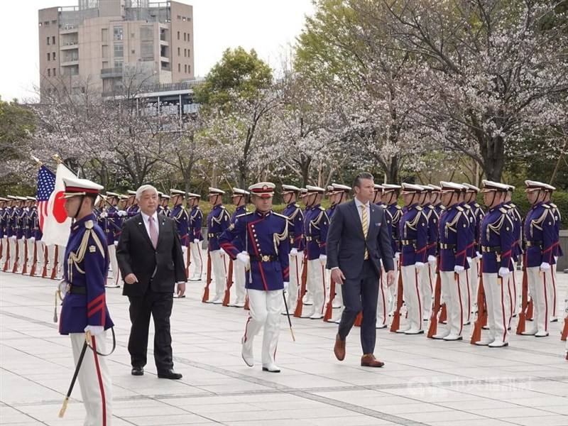 U.S. Defense Secretary Pete Hegseth (front, second left) meets with Japanese counterpart, Defense Minister Gen Nakatani (front, right), at Japan's Ministry of Defense (MOD) on Sunday. CNA photo March 30, 2025