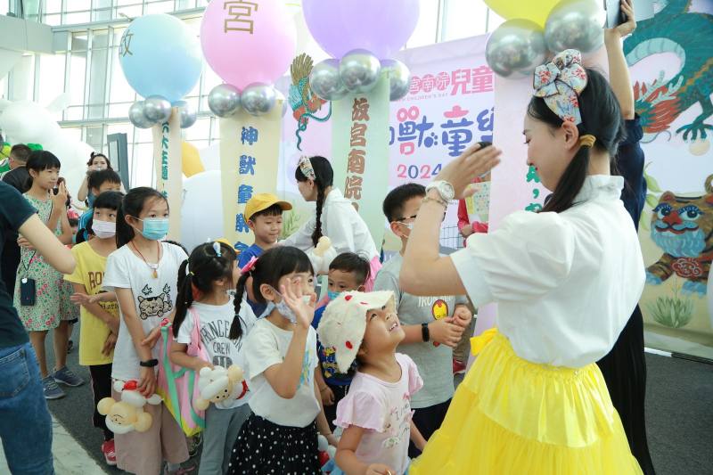 故宮南院推出兒童節連假4天，有12歲以下兒童同行，全家都免費參觀