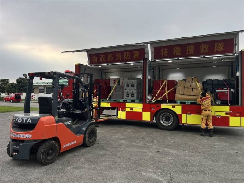 緬甸受規模7.7強震襲擊，台灣搜救隊第一時間整裝待命馳援，不過消防署30日表示解除待命。（消防署提供）