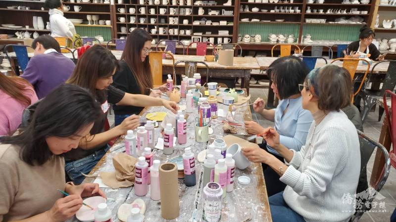 大家專注創作，將心意與創意化作一筆一畫，傳遞愛與希望