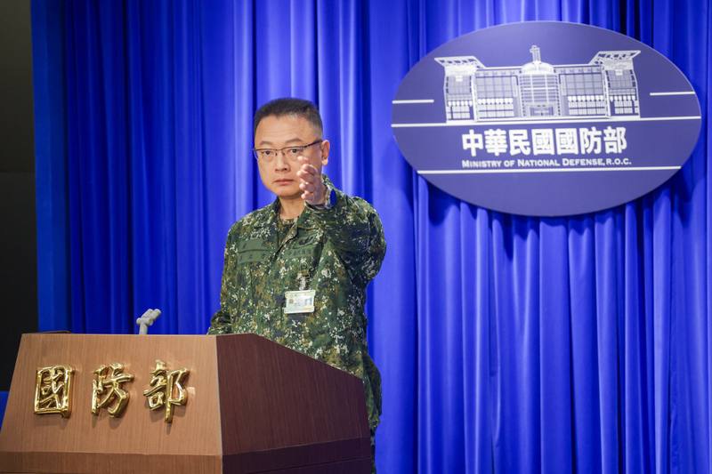 中共1日在台灣周邊展開聯合演訓，國軍運用聯合情監偵手段嚴密監控應處