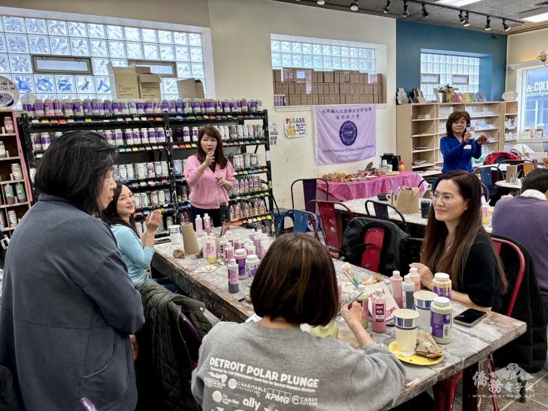 創會會長盧蔓菁感謝全體理事團隊的通力合作，鼓勵大家持續關懷社會、實踐公益