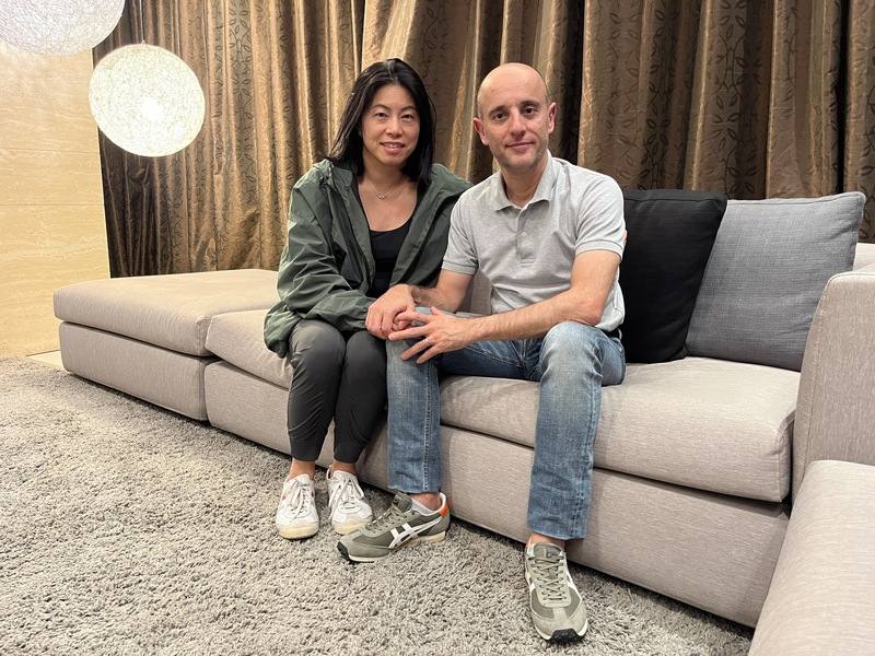 Four days after the Hualien earthquake, Dimitris Belbas (right) is interviewed by CNA, before leaving his wife (left) and daughters in Taiwan for a business trip to Japan. CNA photo April 3, 2025