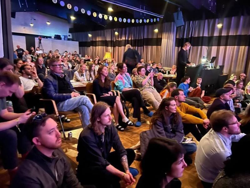 每年固定於愛沙尼亞首都舉辦的「塔林音樂週」，是東北歐春季最具規模的藝文活動。今年「台灣舞台」的表演座無虛席，許多觀眾直接席地而坐欣賞表演。（駐拉脫維亞代表處提供）