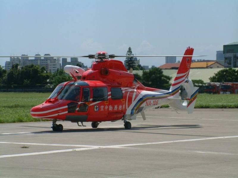 內政部空中勤務總隊松山機場駐地棚廠廳舍使用40餘年、空間小，空勤總隊覓地建新棚廠，竣工後將進駐海豚直升機。圖為海豚直升機。（空勤總隊提供）