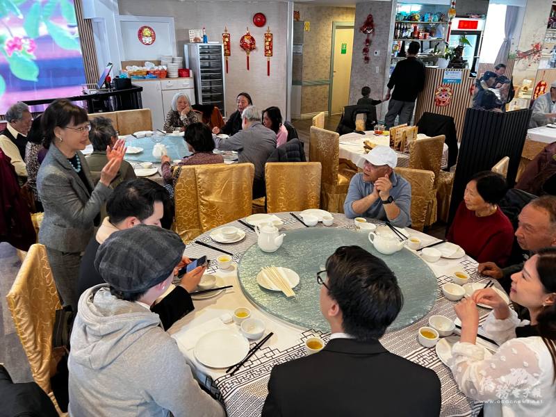 陳碧蓮與僑界代表交流