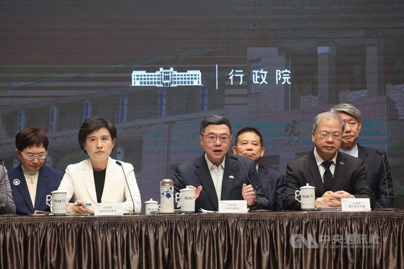Premier Cho Jung-tai (front row center) and members of the Cabinet speak at a press conference Friday about the government's measures to address the tariffs imposed on Taiwan by U.S. President Donald Trump. CNA photo April 5, 2025