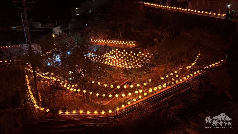 熱川溫泉懸掛1300個燈籠，營造九份的氛圍