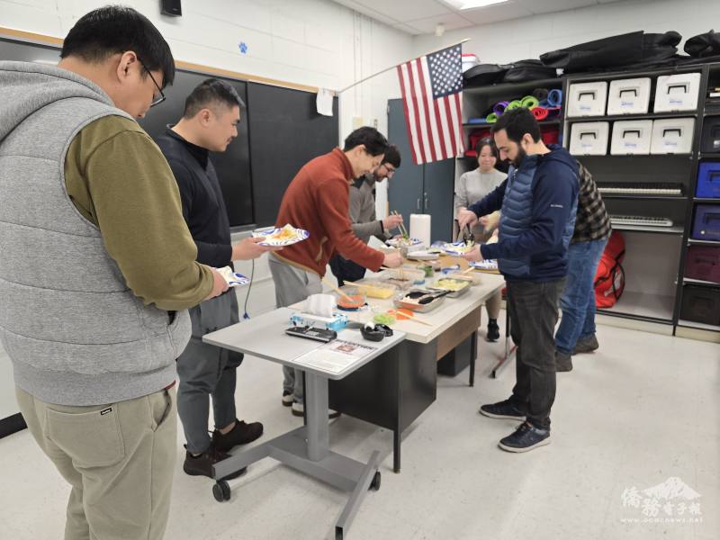 博根TCML學生親身參與潤餅製作體驗