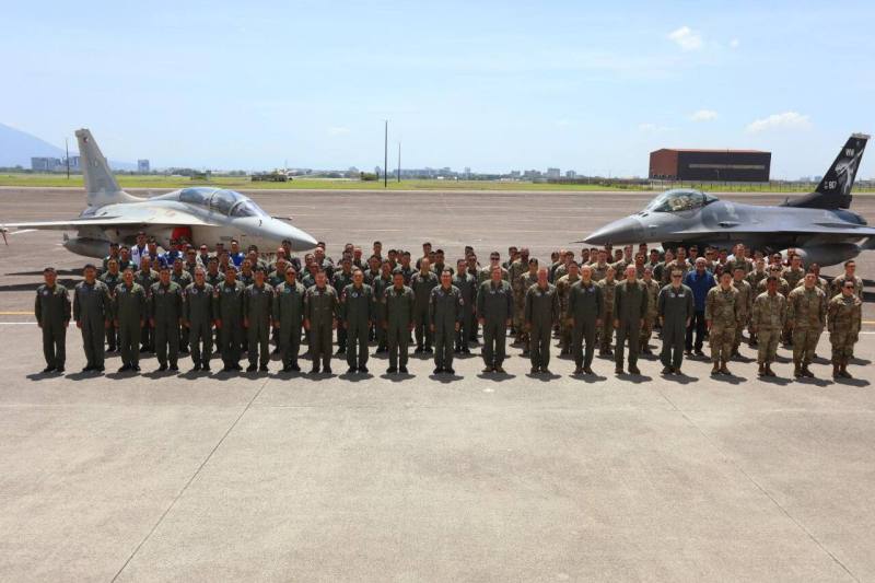 菲律賓軍方表示，馬尼拉和美國空軍7日啟動「雷霆對抗」(Cope Thunder)聯合演習。(圖：Philippine Air Force臉書)