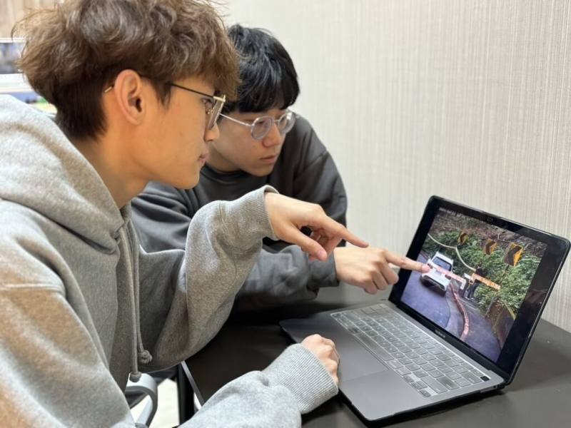 大同大學團隊打造「垃圾包辨識小幫手」，以AI取代人力監視，揪出亂丟垃圾者，準確率近9成。（大同提供）