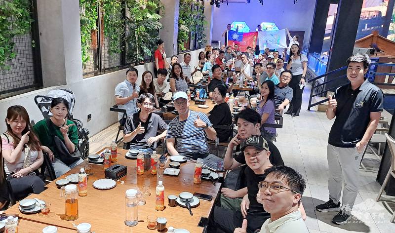 菲律賓臺商總會青商會舉辦企業參訪及釣蝦體驗活動