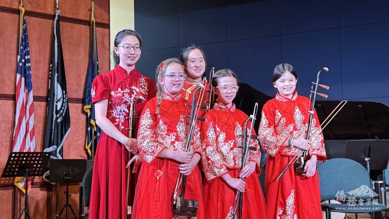 築夢青少年國樂團二胡部的成員