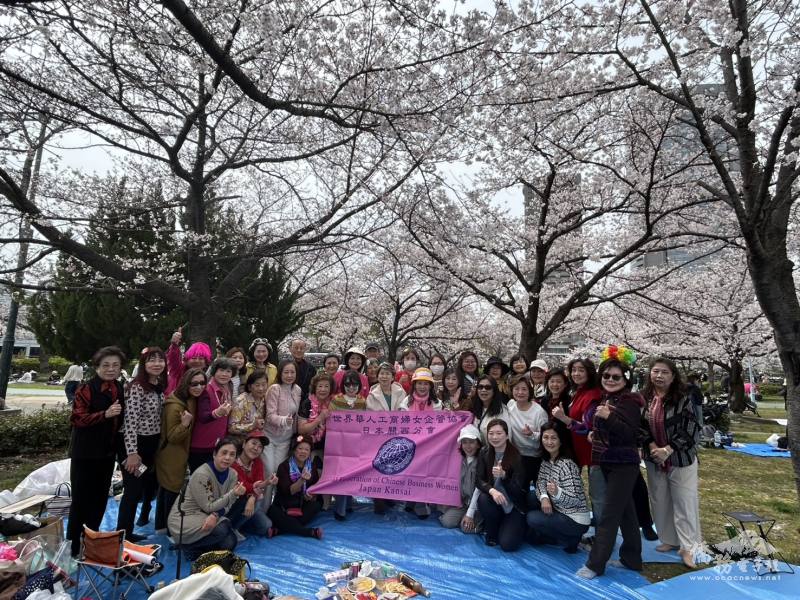 世華日本關西分會成員賞櫻合影