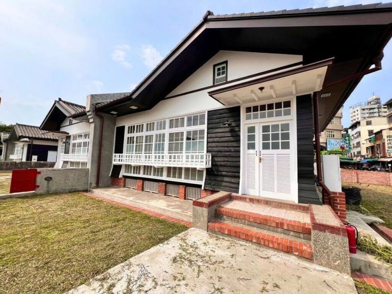 屏東勝利星村創意生活園區32戶歷史建築招商徵選9日開跑，並首度釋出16戶民宿專區公開徵選，打造最有日式韻味歷史建築旅宿。（屏東縣政府提供）