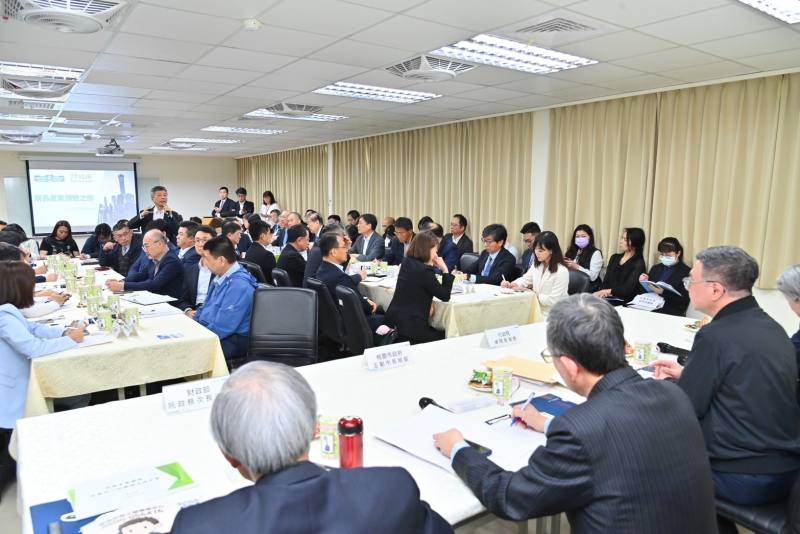 卓揆盼與產業對話使各項協助方案更臻完善 全力穩定產業競爭力