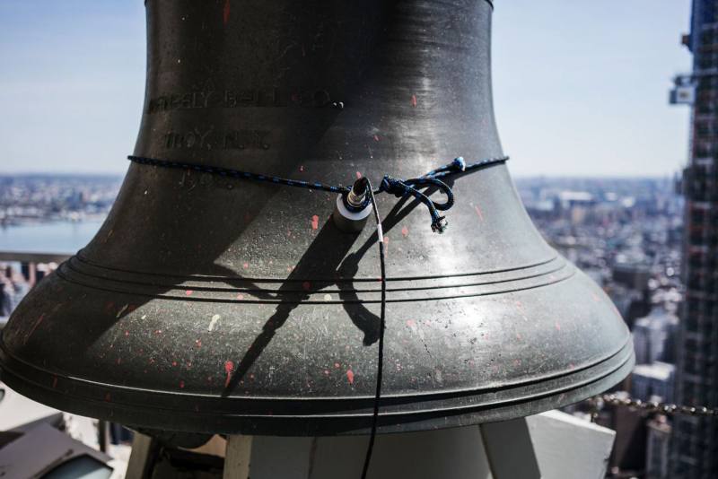 比爾．豐塔納（Bill FONTANA），〈平行測量：沉默的回音與正在融化的冰河〉，2024年，聲音裝置：28聲道、即時生成聲音創作。© Bill Fontana。