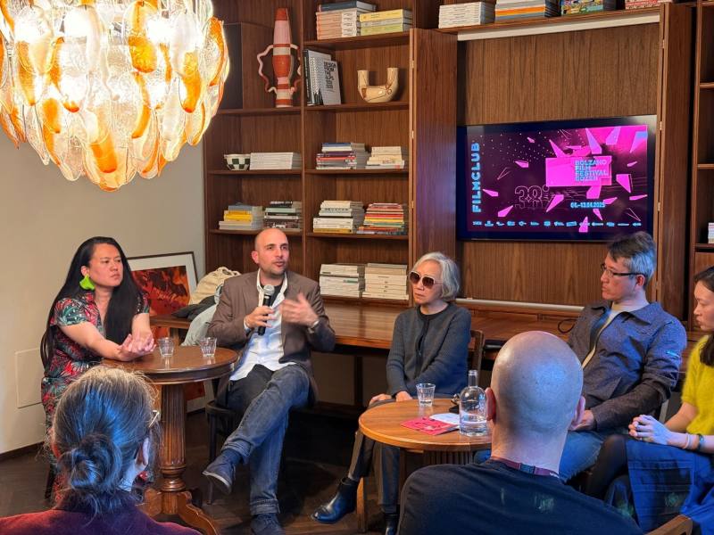 「藝術家對談臺灣專場」10日下午舉行，吸引近當地影人與觀眾出席交流（左起：導演Laha Mebow、製片陳璽文、資深演員及製片陸奕靜、導演蔡崇隆）