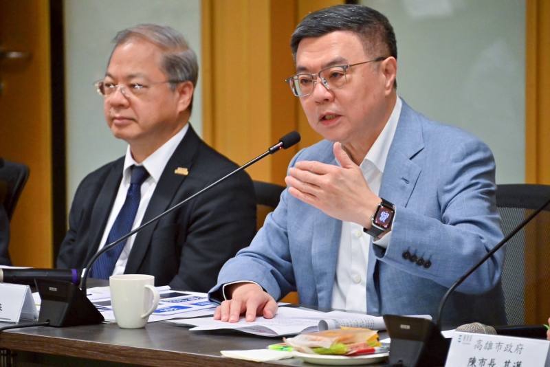 卓院長強調，對內，政府已提出「9大面向、20項措施、880億元」支持方案，希望下週將特別條例及特別預算送至立法院，並盼立法院以最快速度審議，後續由政府展現執行力全力落實。