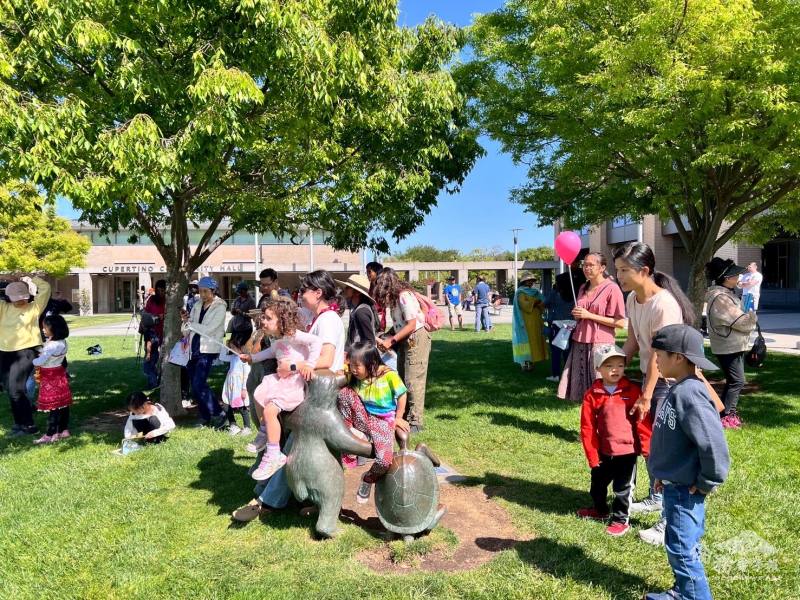 現場觀眾主動參與並共舞