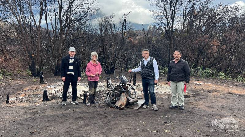 當地災民指出房子被燒毀後景象