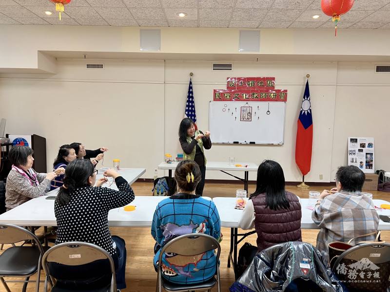 王明德示範繩結