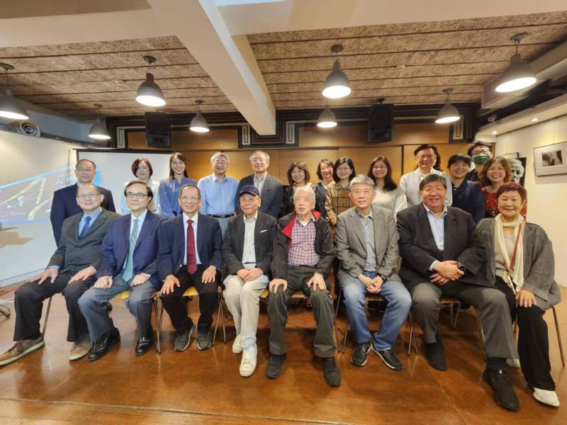 台北愛樂管弦樂團今年迎來創團40周年，來自企業界、學術界與醫界人士數十年的支持人士齊聚一堂，宣告今年將啟動一系列精彩慶典音樂會活動。(江昭倫 攝)