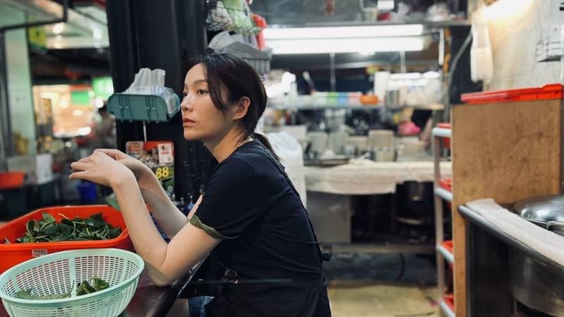 台灣導演鄒時擎與奧斯卡導演西恩貝克（Sean Baker）共同編劇，由鄒時擎獨立執導的作品「左撇子女孩」入選第64屆坎城影展「影評人週」單元，台灣演員蔡淑臻（圖）參與演出。（左撇子女孩提供）