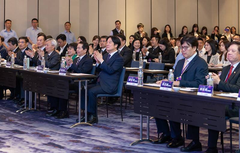 總統出席「2025斥詐風雲論壇」