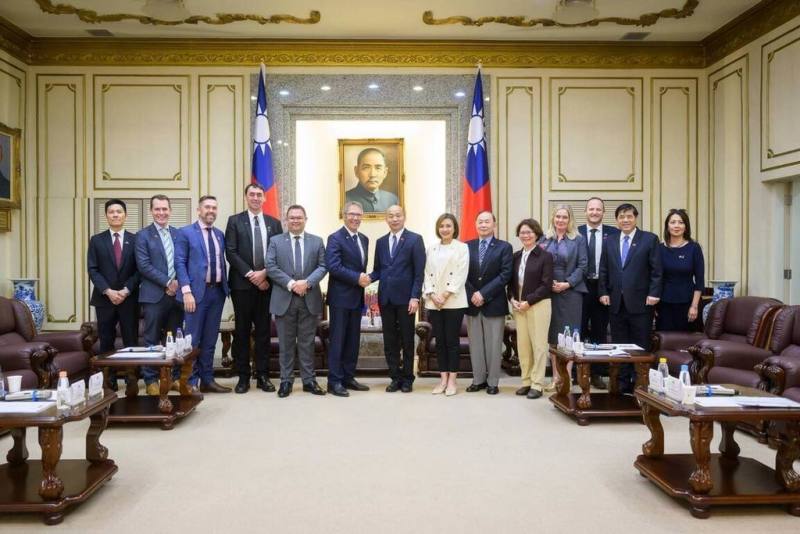 立法院長韓國瑜16日在立法院接見及款宴紐西蘭國會「跨黨派台灣友誼小組」。 （立法院提供）